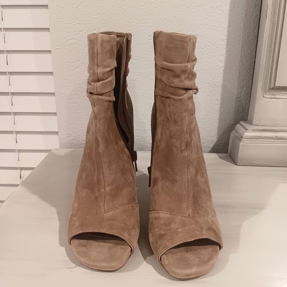 Open Toe booties - Picture 3 of 6